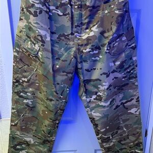 Men's Camouflage Cargo Pants/ Size tagged with 5XL but fits like a 2X-3X(USA)